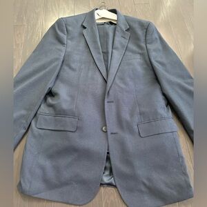 Men’s apt 9 suit